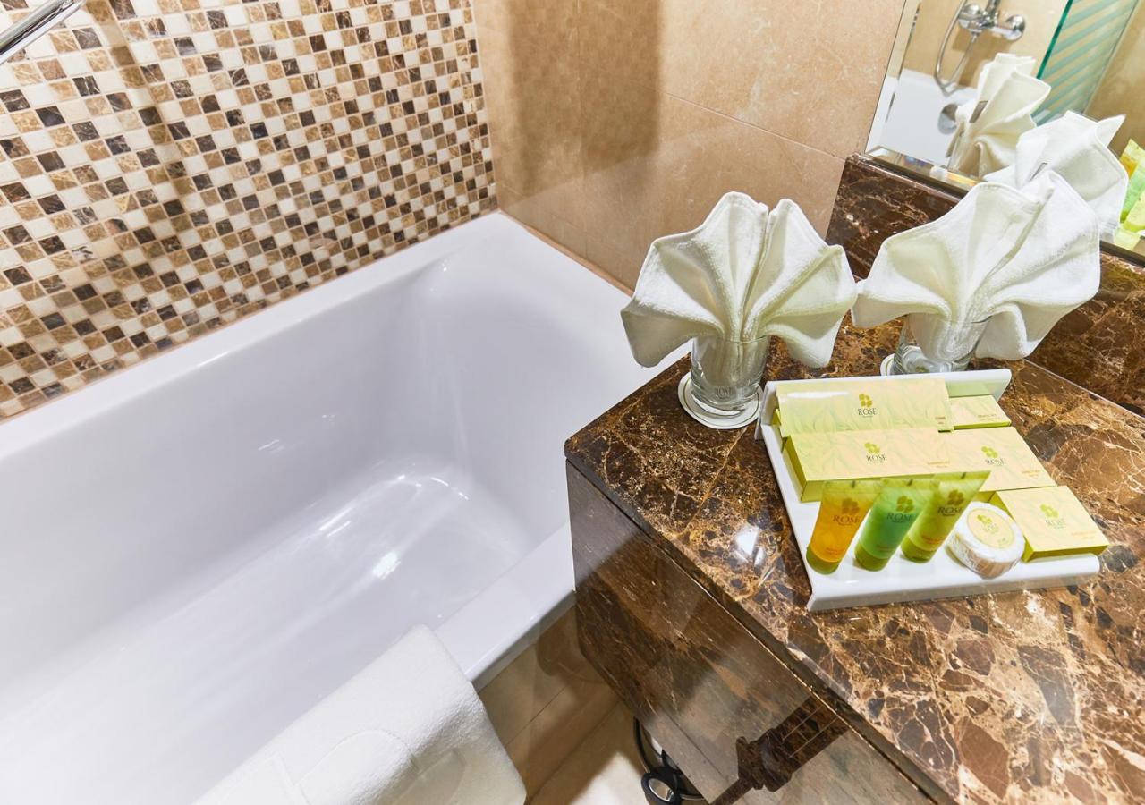 Rose Plaza Hotel Al Barsha Dubai Bagian luar foto